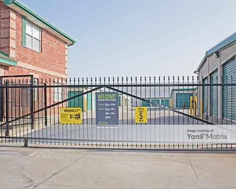 Source URL: https://cdnsc.rentcafe.com/dmslivecafe/3/1067639/1067639-1-4.jpg?width=-1&height=385&quality=80