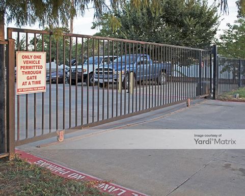 Source URL: https://cdnsc.rentcafe.com/dmslivecafe/3/1067667/1067667-1-4.jpg?width=-1&height=385&quality=80