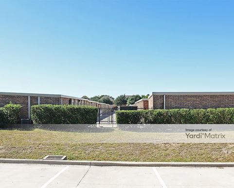 Source URL: https://cdnsc.rentcafe.com/dmslivecafe/3/1067673/1067673-1-5.jpg?width=-1&height=385&quality=80