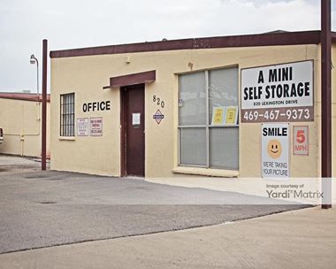 Plano Storage Locker