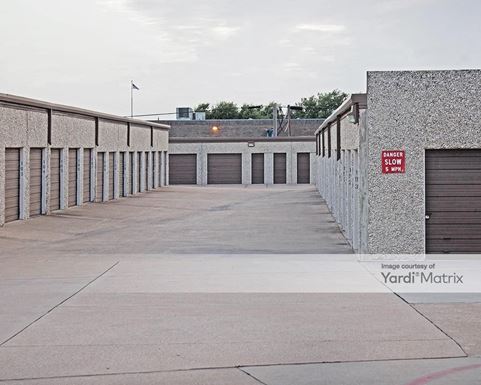 Source URL: https://cdnsc.rentcafe.com/dmslivecafe/3/1067690/1067690-1-4.jpg?width=-1&height=385&quality=80