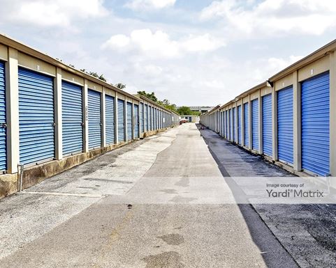 Source URL: https://cdnsc.rentcafe.com/dmslivecafe/3/1067773/1067773-1-4.jpg?width=-1&height=385&quality=80