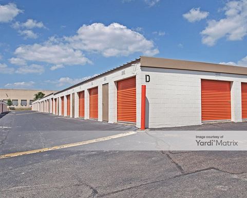 Source URL: https://cdnsc.rentcafe.com/dmslivecafe/3/1067782/1067782-1-3.jpg?width=-1&height=385&quality=80