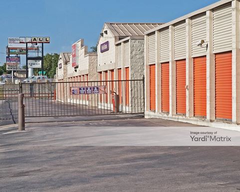 Source URL: https://cdnsc.rentcafe.com/dmslivecafe/3/1067784/1067784-1-2.jpg?width=-1&height=385&quality=80