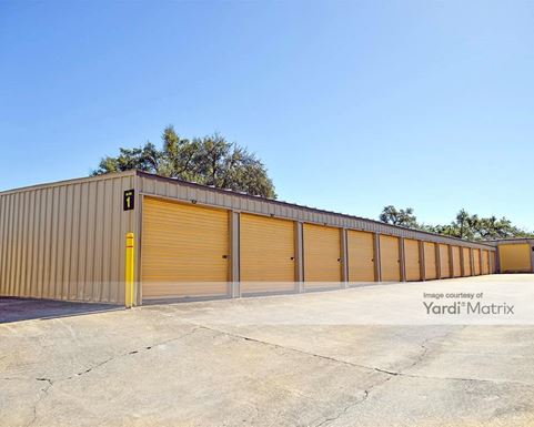 Source URL: https://cdnsc.rentcafe.com/dmslivecafe/3/1067785/1067785-1-2.jpg?width=-1&height=385&quality=80