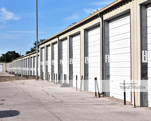 Source URL: https://cdnsc.rentcafe.com/dmslivecafe/3/1067793/1067793-1-2.jpg?width=-1&height=385&quality=80