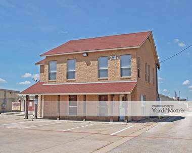 Storage Units for Rent available at 945 West New Hope Drive, Cedar Park, TX 78613