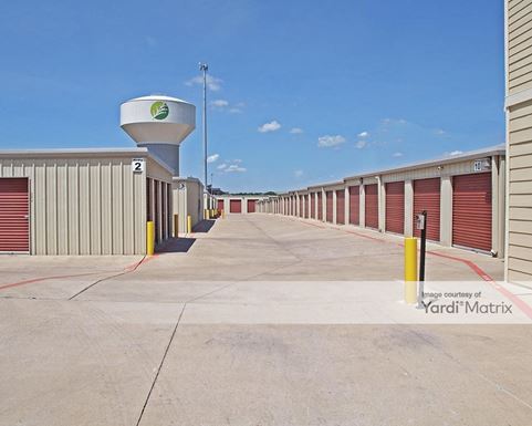 Source URL: https://cdnsc.rentcafe.com/dmslivecafe/3/1067796/1067796-1-4.jpg?width=-1&height=385&quality=80