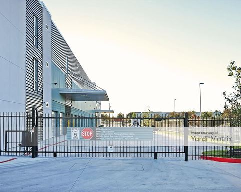 Source URL: https://cdnsc.rentcafe.com/dmslivecafe/3/1067823/1067823-1-4.jpg?width=-1&height=385&quality=80