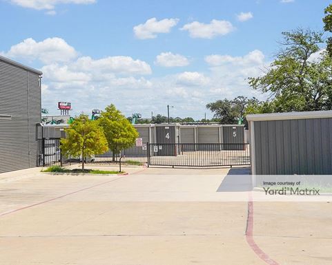 Source URL: https://cdnsc.rentcafe.com/dmslivecafe/3/1067825/1067825-1-2.jpg?width=-1&height=385&quality=80