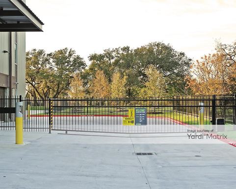 Source URL: https://cdnsc.rentcafe.com/dmslivecafe/3/1067826/1067826-1-4.jpg?width=-1&height=385&quality=80