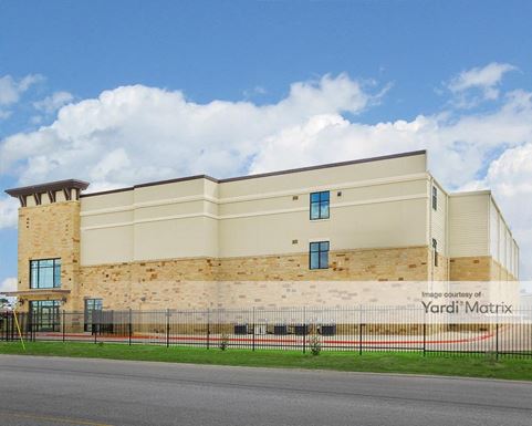 Source URL: https://cdnsc.rentcafe.com/dmslivecafe/3/1067834/1067834-1-3.jpg?width=-1&height=385&quality=80