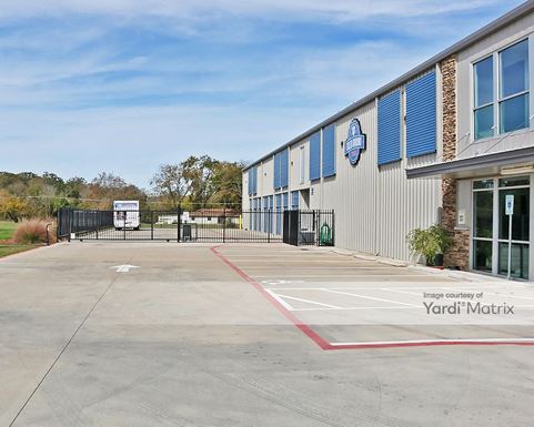 Source URL: https://cdnsc.rentcafe.com/dmslivecafe/3/1067835/1067835-1-3.jpg?width=-1&height=385&quality=80