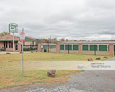 Storage Units for Rent available at 355 Russell Lane, Mansfield, TX 76063