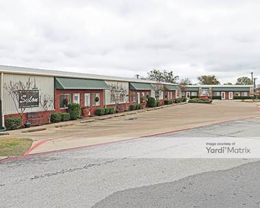 Storage Units for Rent available at 911 East Broad Street, Mansfield, TX 76063