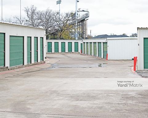 Source URL: https://cdnsc.rentcafe.com/dmslivecafe/3/1067863/1067863-1-5.jpg?width=-1&height=385&quality=80