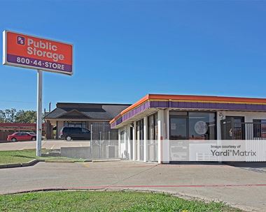 Storage Units for Rent available at 5204 McCart Avenue, Fort Worth, TX 76115