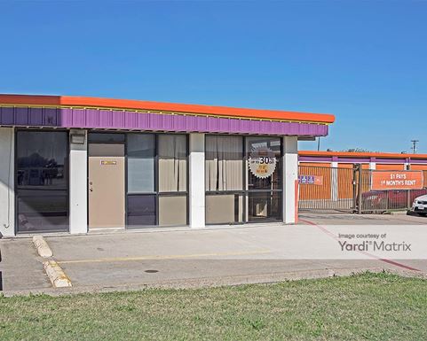 Source URL: https://cdnsc.rentcafe.com/dmslivecafe/3/1067872/1067872-1-3.jpg?width=-1&height=385&quality=80