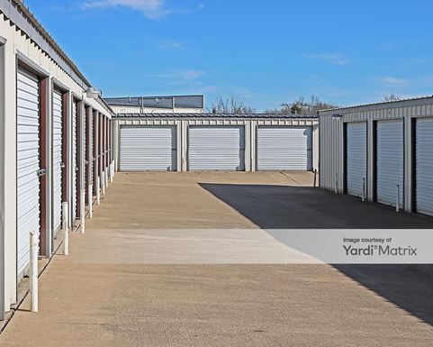 Source URL: https://cdnsc.rentcafe.com/dmslivecafe/3/1067878/1067878-1-4.jpg?width=-1&height=385&quality=80