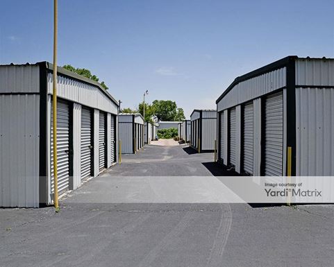 Source URL: https://cdnsc.rentcafe.com/dmslivecafe/3/1067881/1067881-1-4.jpg?width=-1&height=385&quality=80