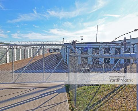 Source URL: https://cdnsc.rentcafe.com/dmslivecafe/3/1067886/1067886-1-4.jpg?width=-1&height=385&quality=80