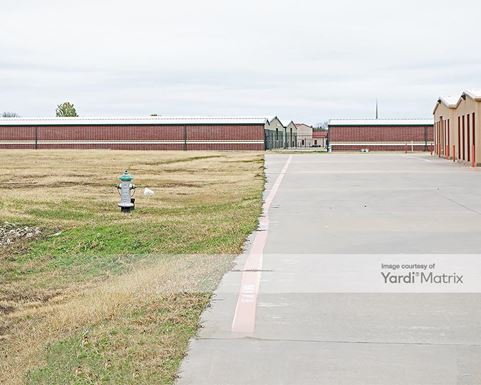 Source URL: https://cdnsc.rentcafe.com/dmslivecafe/3/1067903/1067903-1-5.jpg?width=-1&height=385&quality=80