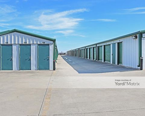 Source URL: https://cdnsc.rentcafe.com/dmslivecafe/3/1067907/1067907-1-5.jpg?width=-1&height=385&quality=80