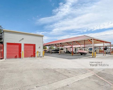 Source URL: https://cdnsc.rentcafe.com/dmslivecafe/3/1067912/1067912-1-4.jpg?width=-1&height=385&quality=80