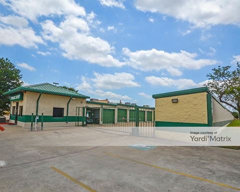 Source URL: https://cdnsc.rentcafe.com/dmslivecafe/3/1067926/1067926-1-4.jpg?width=-1&height=385&quality=80