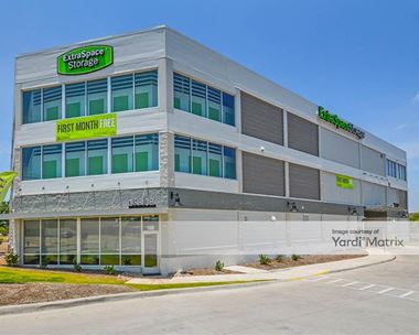 Storage Units for Rent available at 1900 Windsor Place, Fort Worth, TX 76110