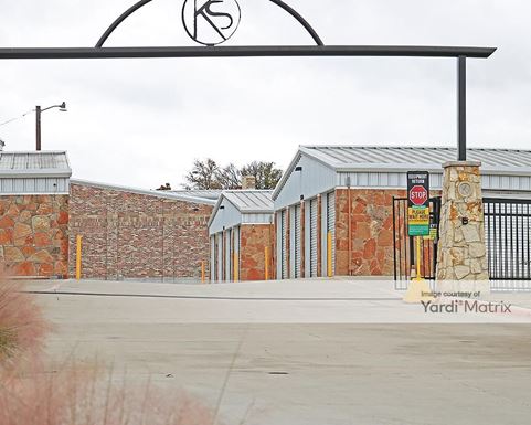 Source URL: https://cdnsc.rentcafe.com/dmslivecafe/3/1067934/1067934-1-4.jpg?width=-1&height=385&quality=80