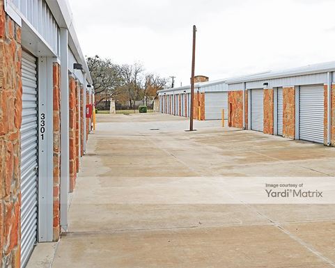 Source URL: https://cdnsc.rentcafe.com/dmslivecafe/3/1067934/1067934-1-5.jpg?width=-1&height=385&quality=80