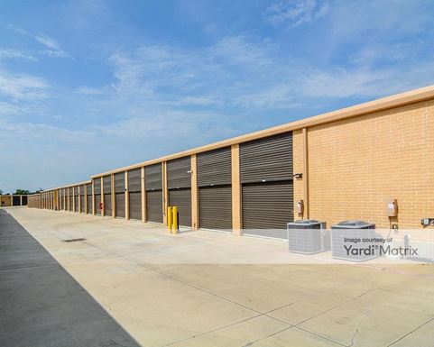 Source URL: https://cdnsc.rentcafe.com/dmslivecafe/3/1067937/1067937-1-3.jpg?width=-1&height=385&quality=80