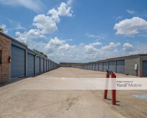 Source URL: https://cdnsc.rentcafe.com/dmslivecafe/3/1067939/1067939-1-2.jpg?width=-1&height=385&quality=80