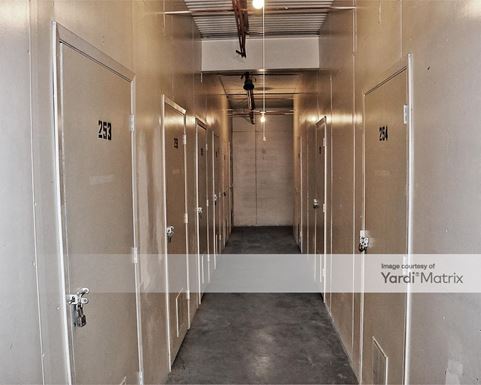 Source URL: https://cdnsc.rentcafe.com/dmslivecafe/3/1067943/1067943-1-3.jpg?width=-1&height=385&quality=80