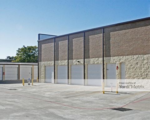 Source URL: https://cdnsc.rentcafe.com/dmslivecafe/3/1067947/1067947-1-4.jpg?width=-1&height=385&quality=80