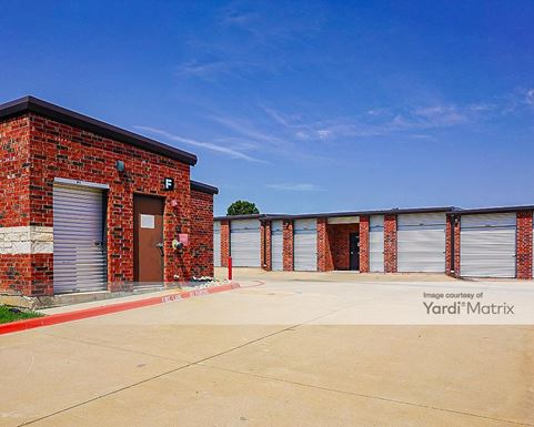 Source URL: https://cdnsc.rentcafe.com/dmslivecafe/3/1067957/1067957-1-5.jpg?width=-1&height=385&quality=80