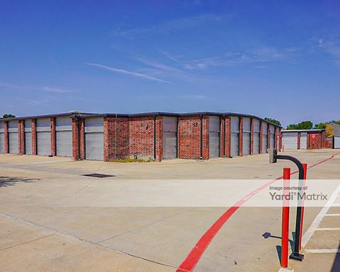 Source URL: https://cdnsc.rentcafe.com/dmslivecafe/3/1067957/1067957-1-6.jpg?width=-1&height=385&quality=80