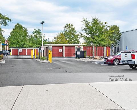 Source URL: https://cdnsc.rentcafe.com/dmslivecafe/3/1067987/1067987-1-2.jpg?width=-1&height=385&quality=80