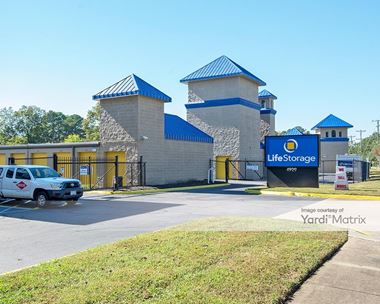 Storage Units for Rent available at 4929 Shell Road, Virginia Beach, VA 23455