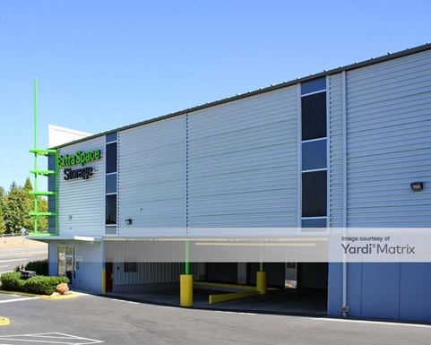 Source URL: https://cdnsc.rentcafe.com/dmslivecafe/3/1068079/1068079-1-4.jpg?width=-1&height=385&quality=80