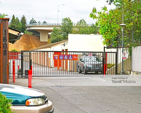 Source URL: https://cdnsc.rentcafe.com/dmslivecafe/3/1068084/1068084-1-2.jpg?width=-1&height=385&quality=80