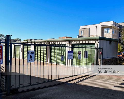 Source URL: https://cdnsc.rentcafe.com/dmslivecafe/3/1068135/1068135-1-2.jpg?width=-1&height=385&quality=80