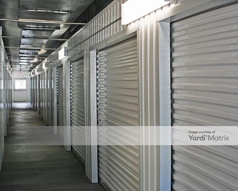 Source URL: https://cdnsc.rentcafe.com/dmslivecafe/3/1068135/1068135-1-5.jpg?width=-1&height=385&quality=80