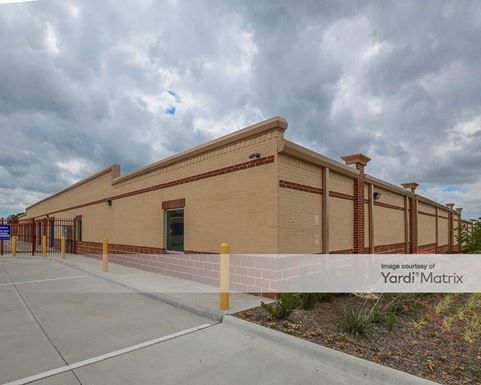 Source URL: https://cdnsc.rentcafe.com/dmslivecafe/3/1068141/1068141-1-4.jpg?width=-1&height=385&quality=80