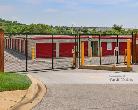 Source URL: https://cdnsc.rentcafe.com/dmslivecafe/3/1068159/1068159-1-3.jpg?width=-1&height=385&quality=80