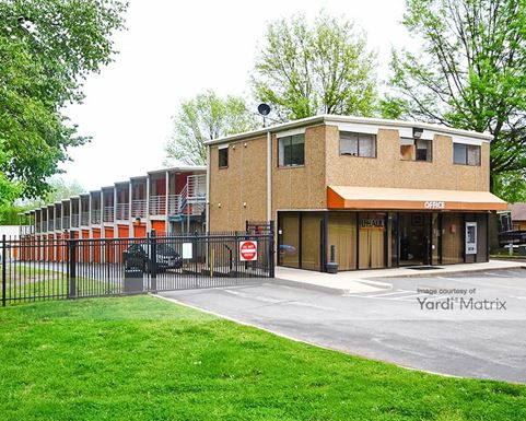 Source URL: https://cdnsc.rentcafe.com/dmslivecafe/3/1068172/1068172-1-6.jpg?width=-1&height=385&quality=80