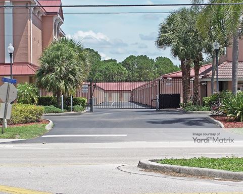 Source URL: https://cdnsc.rentcafe.com/dmslivecafe/3/1068221/1068221-1-3.jpg?width=-1&height=385&quality=80