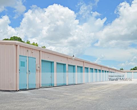 Self Storage Units at 275 Goodlette Frank Rd, Naples, FL