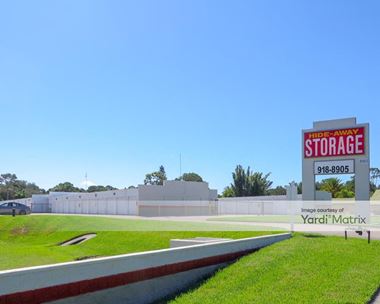 Storage Units for Rent available at 2590 17th Street, Sarasota, FL 34234